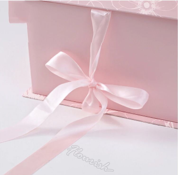 Custom Color Flower Gift Box Packaging With Clear Window And Ribbon Eco Friendly