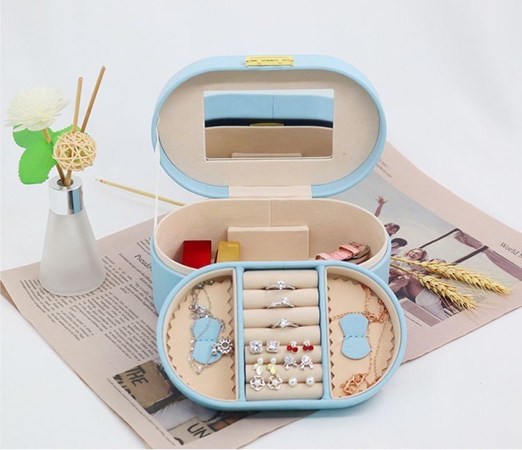 Custom Logo Printing Small Square PU Leather Jewelry Box Luxury Packaging Gift Box Square Design Free Samples Availabl