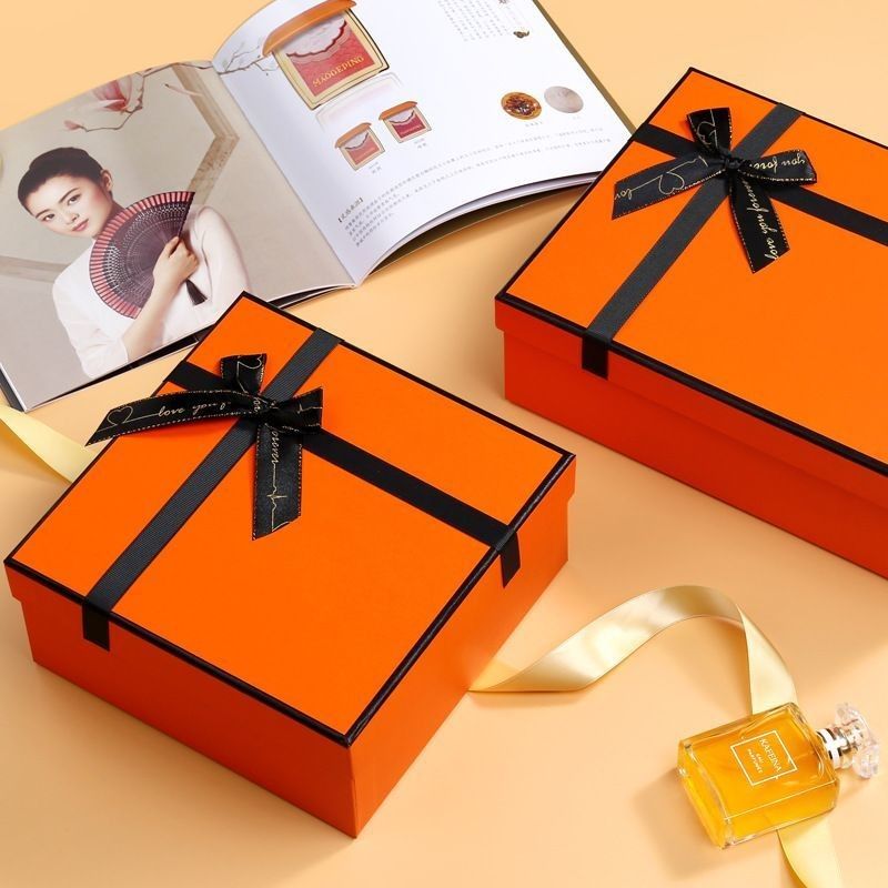 Custom Printed Packaging Carton for Hats Toys Boxing Gloves Homewares Cosmetics T Shirt Perfume Flower