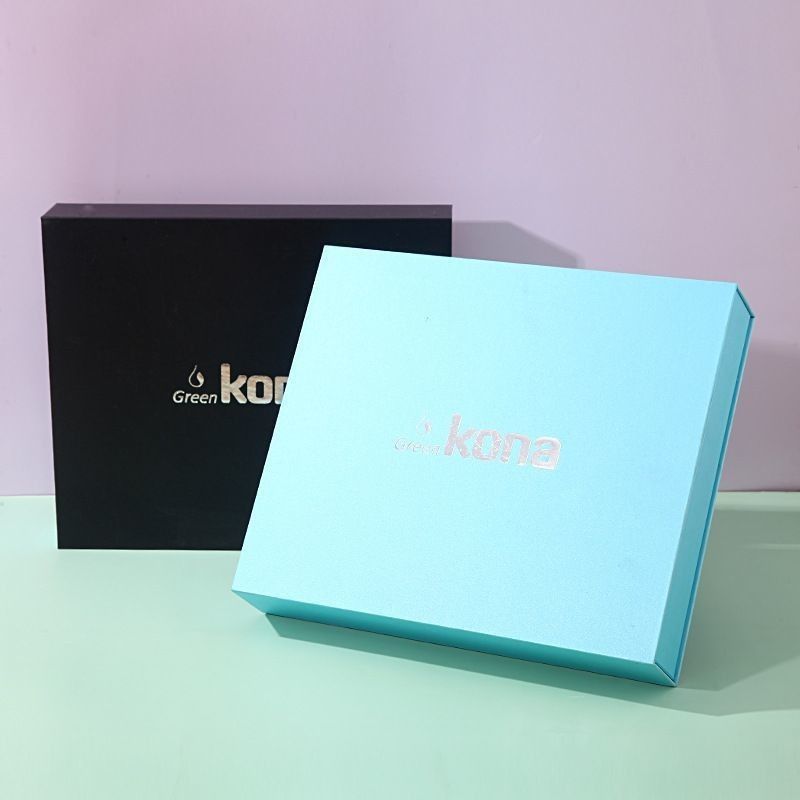 Solid Color Magnetic Packaging Box Matt Laminated Foldable Rigid Cardboard Gift Box