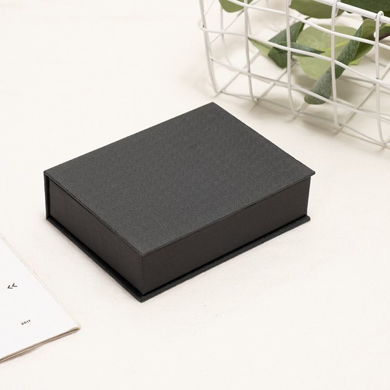 Solid Color Magnetic Packaging Box Matt Laminated Foldable Rigid Cardboard Gift Box