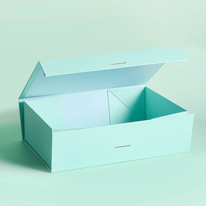 Make up Cosmetics Shirts Shoes Packaging Foldable Custom Logo Storage Box with Ribbon and Logo Printing