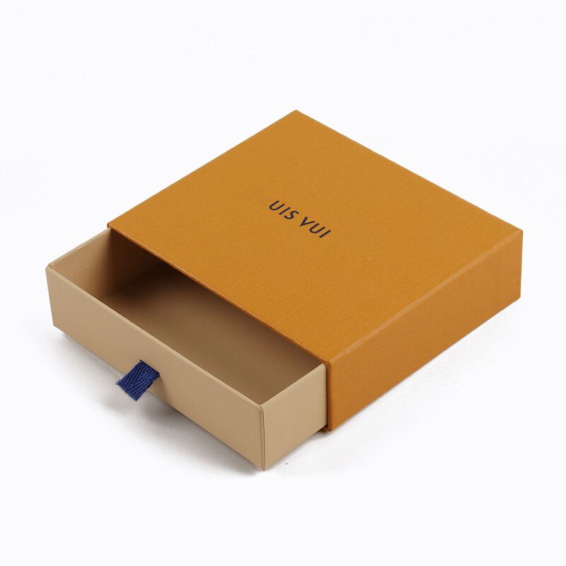 Paperboard Liner Type Gift Boxes Packaging Magnetic Closure Offering Stylish and Secure Packaging for Various Gift Types